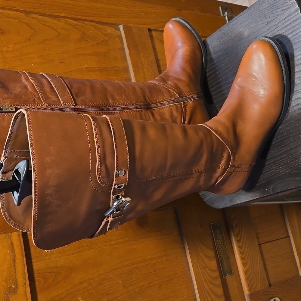 Marc Fisher Leather Wide Calf Taite Riding Boots Ladies Size 7.5 Carmel Color - Picture 4 of 10